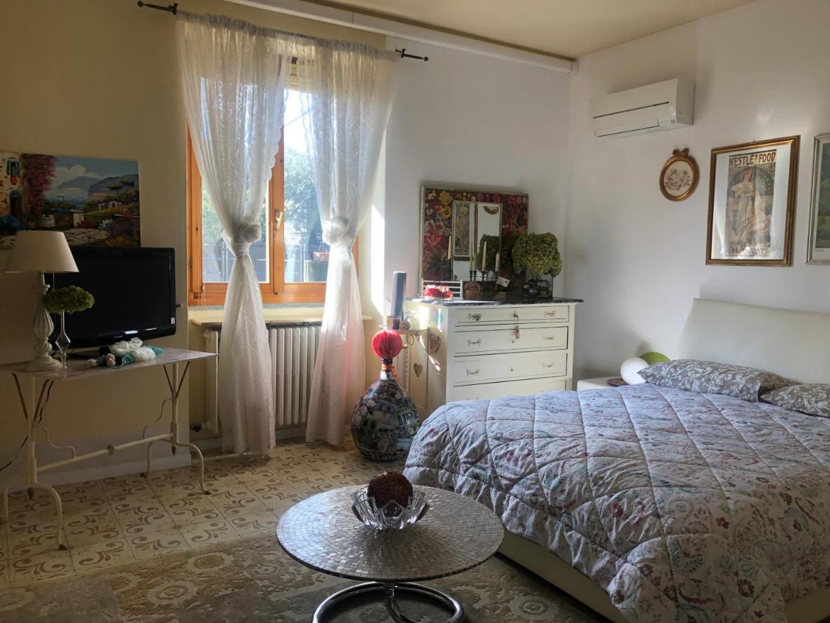 B & B Da Giusy Corte Franca Eksteriør billede